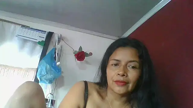 Snapshot of DianaOchoa_ chatting on 04/01/26, 01:41 DianaOchoa online show from 04/01/26, 01:41