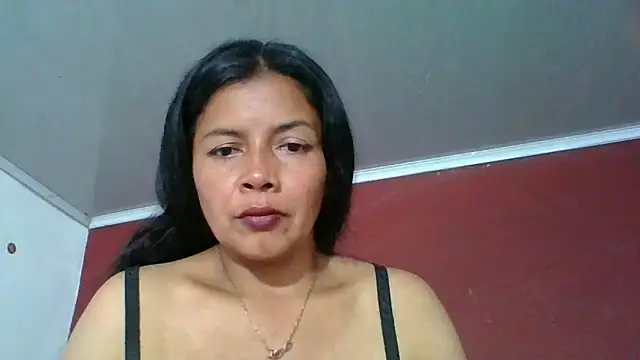 Snapshot of DianaOchoa_ chatting on 11/04/25, 07:39 DianaOchoa online show from 11/04/25, 07:39