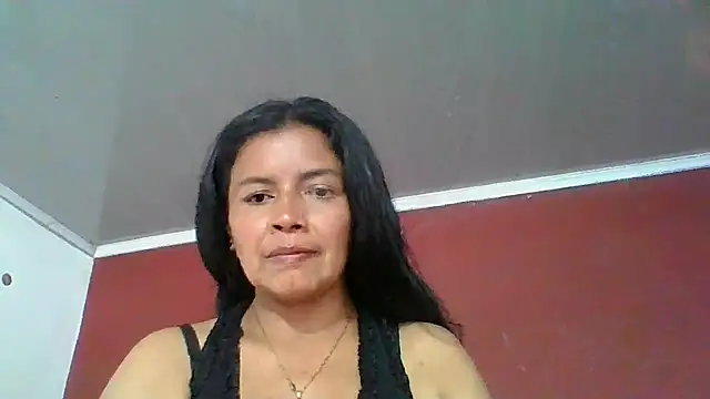 Snapshot of DianaOchoa_ chatting on 11/06/25, 08:46 DianaOchoa online show from 11/06/25, 08:46