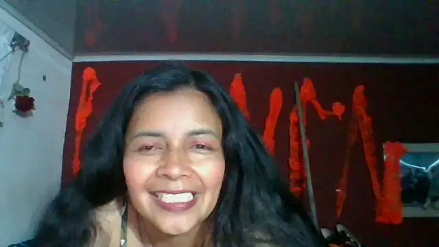 Snapshot of DianaOchoa_ chatting on 10/23/25, 04:22 DianaOchoa online show from 10/23/25, 04:22