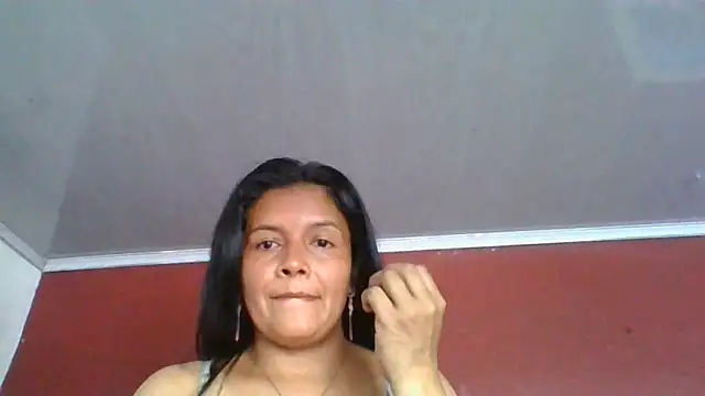 Snapshot of DianaOchoa_ chatting on 06/30/26, 08:42 DianaOchoa online show from 06/30/26, 08:42