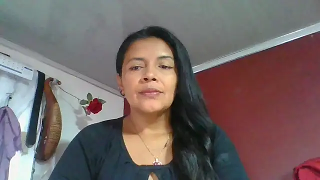 DianaOchoa  online show from 05/05/26, 08:23
