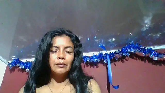 Snapshot of DianaOchoa_ chatting on 12/01/25, 10:38 DianaOchoa online show from 12/01/25, 10:38