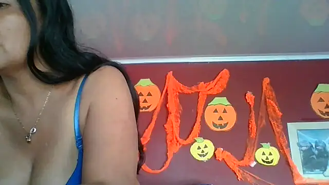 Snapshot of DianaOchoa_ chatting on 10/28/25, 08:30 DianaOchoa online show from 10/28/25, 08:30