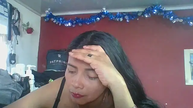 Snapshot of DianaOchoa_ chatting on 02/17/26, 08:17 DianaOchoa online show from 02/17/26, 08:17