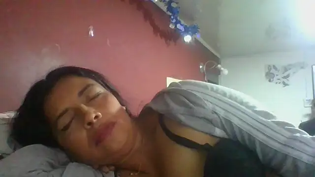 Snapshot of DianaOchoa_ chatting on 02/18/26, 09:28 DianaOchoa online show from 02/18/26, 09:28