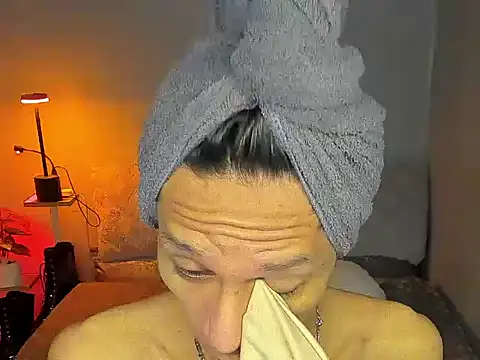 anitacruise online show from 10/16/25, 09:23