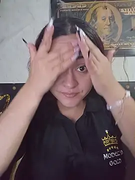 candy  fox  online show from 10/26/25, 11:54