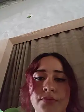 candy  fox  online show from 10/27/25, 04:30