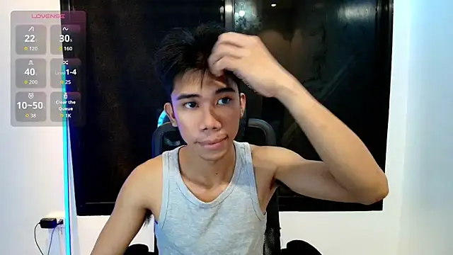 Snapshot of Ur_pinoyhotbrix chatting on 10/28/25, 02:16 Ur pinoyhotbrix online show from 10/28/25, 02:16