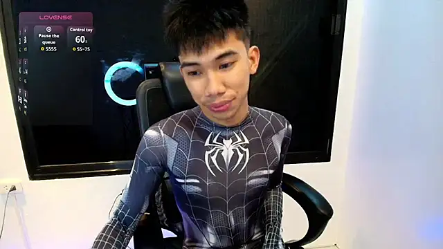 Snapshot of Ur_pinoyhotbrix chatting on 10/31/25, 07:10 Ur pinoyhotbrix online show from 10/31/25, 07:10