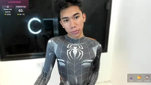 Snapshot of Ur_pinoyhotbrix chatting on 10/24/25, 05:12 Ur pinoyhotbrix online show from 10/24/25, 05:12