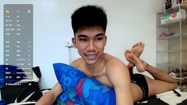 Snapshot of Ur_pinoyhotbrix chatting on 11/03/25, 03:01 Ur pinoyhotbrix online show from 11/03/25, 03:01