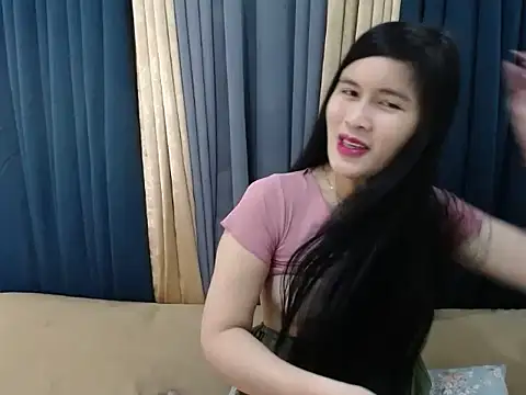 Snapshot of pinay_amaliax chatting on 10/28/25, 11:31 pinay amaliax online show from 10/28/25, 11:31