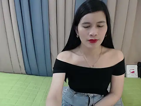 Snapshot of pinay_amaliax chatting on 07/19/26, 10:34 pinay amaliax online show from 07/19/26, 10:34