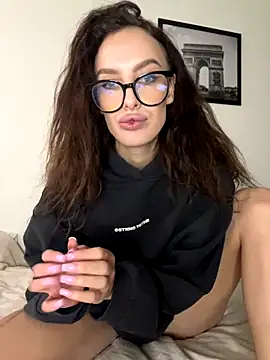 goodgirldevil online show from 11/25/25, 11:32