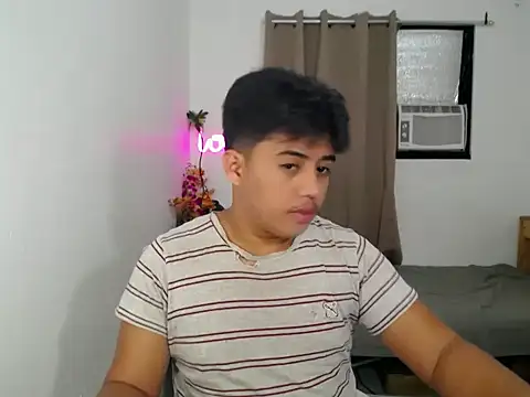 Hugecock2hundle intown online show from 11/07/25, 02:21