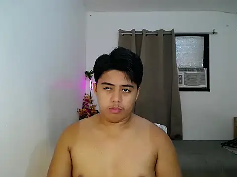 Hugecock2hundle intown online show from 11/25/25, 12:05