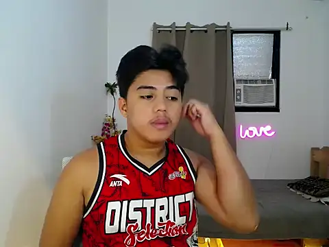 Hugecock2hundle intown online show from 11/29/25, 02:50