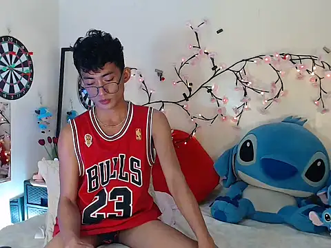 good boy in bed online show from 01/13/26, 08:13