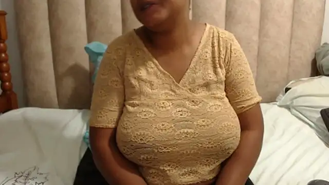 Sexybusty01 online show from 02/18/26, 05:31