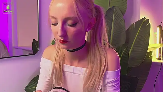 maya snow online show from 10/15/25, 08:28