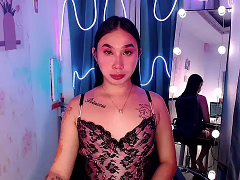 in yourdreamstarxx online show from 11/21/25, 08:41