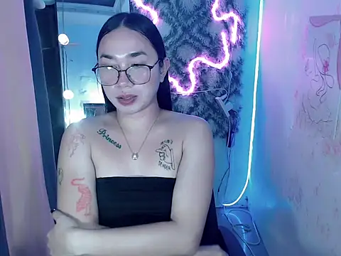 in yourdreamstarxx online show from 01/14/26, 12:53