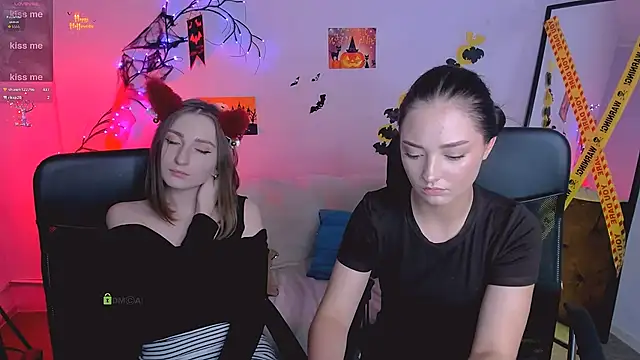 miki-niki online show from 10/31/25, 03:19