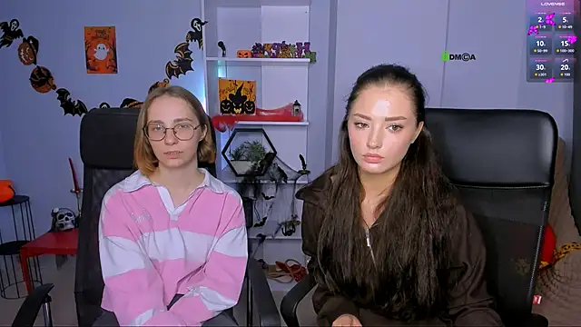 miki-niki online show from 10/30/25, 02:25