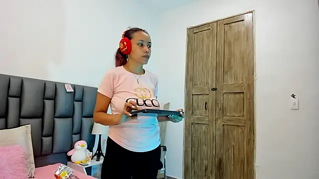 valeriasweet  online show from 12/20/25, 05:49