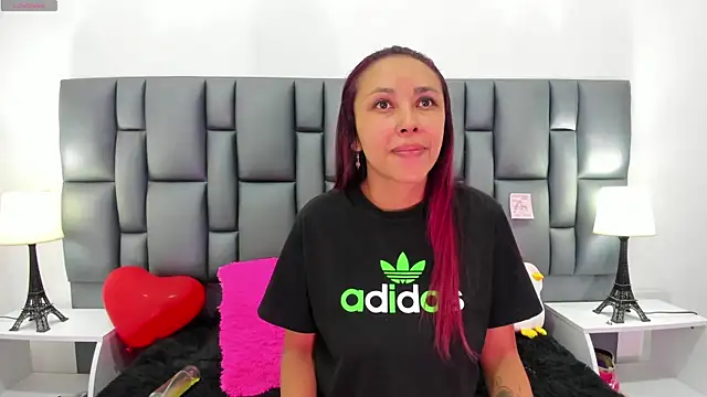 valeriasweet  online show from 09/21/25, 01:38