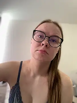  CherryBloom  online show from 04/19/26, 07:53