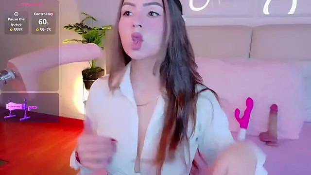 Heraa Piett online show from 10/21/25, 12:04