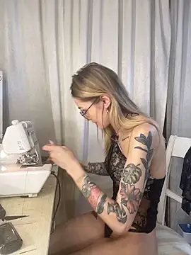 RosieBlossom online show from 10/29/25, 04:06