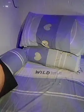 ducpham6565 online show from 11/20/25, 11:14