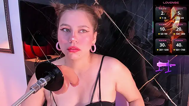 Snapshot of abby_blond_ chatting on 11/29/25, 12:05 abby blond online show from 11/29/25, 12:05