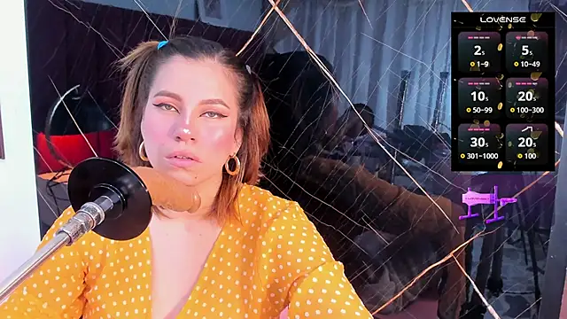 Snapshot of abby_blond_ chatting on 10/24/25, 12:26 abby blond online show from 10/24/25, 12:26