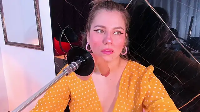 Snapshot of abby_blond_ chatting on 11/27/25, 12:05 abby blond online show from 11/27/25, 12:05