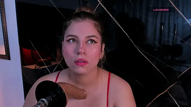 Snapshot of abby_blond_ chatting on 11/18/25, 01:25 abby blond online show from 11/18/25, 01:25