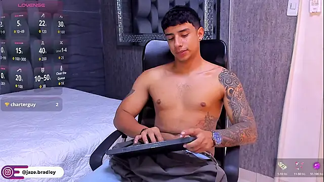 Snapshot of jaze_bradley chatting on 10/23/25, 11:31 jaze bradley online show from 10/23/25, 11:31