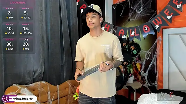 Snapshot of jaze_bradley chatting on 10/22/25, 11:31 jaze bradley online show from 10/22/25, 11:31