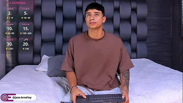 Snapshot of jaze_bradley chatting on 10/21/25, 11:31 jaze bradley online show from 10/21/25, 11:31