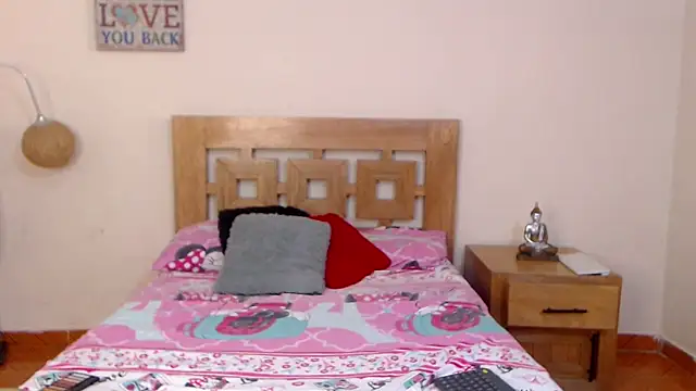 ValeSantoDomingo online show from 10/02/25, 07:28