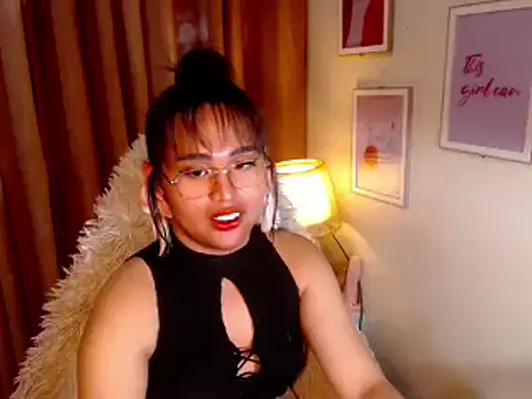 urmidnightcravingsxx online show from 04/09/26, 12:45