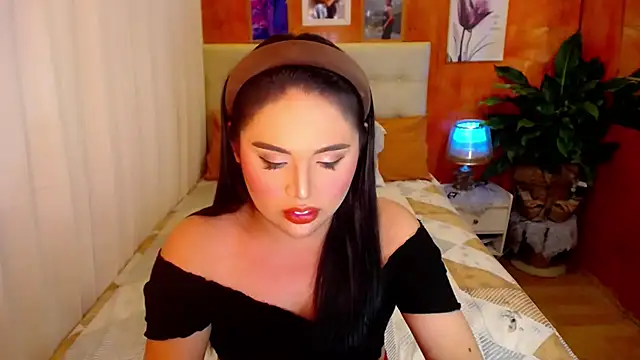 urmidnightcravingsxx online show from 11/29/25, 03:56