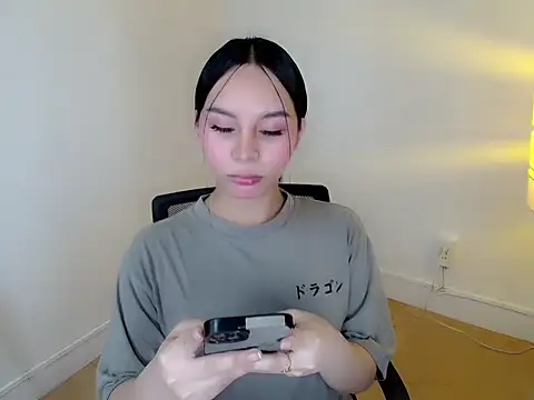 holly tabby online show from 01/10/26, 09:21
