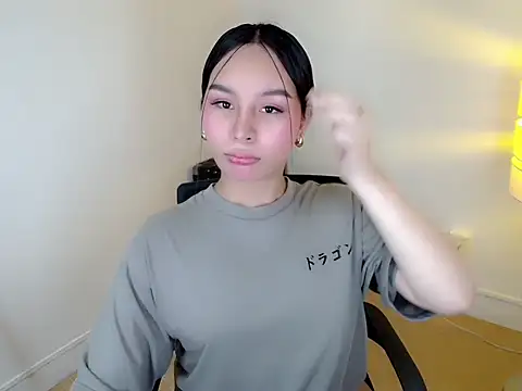 holly tabby online show from 01/05/26, 09:07