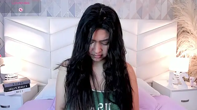 Snapshot of victoria___jonnes chatting on 09/15/25, 12:38 victoria jonnes online show from 09/15/25, 12:38