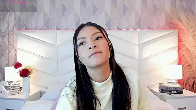 Snapshot of victoria___jonnes chatting on 09/10/25, 12:37 victoria jonnes online show from 09/10/25, 12:37